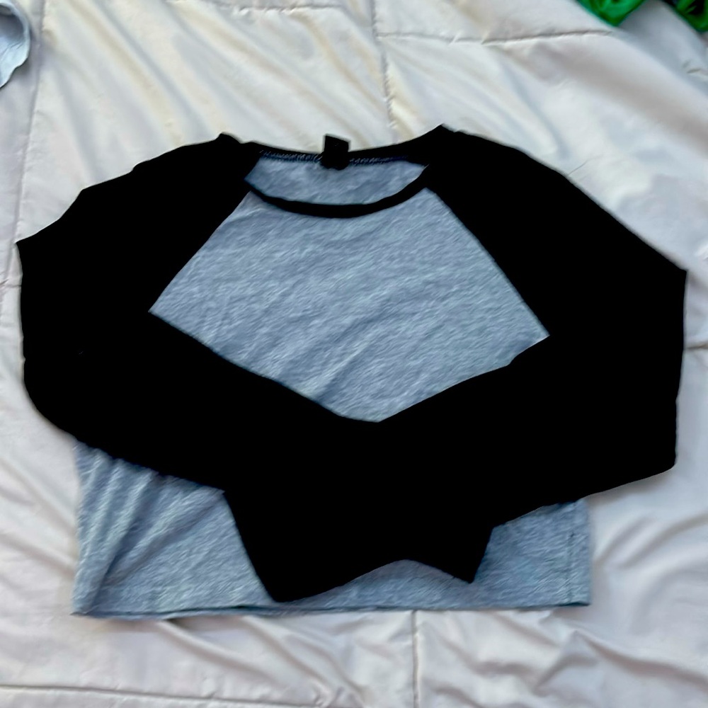 Cropped long sleeve baby tee